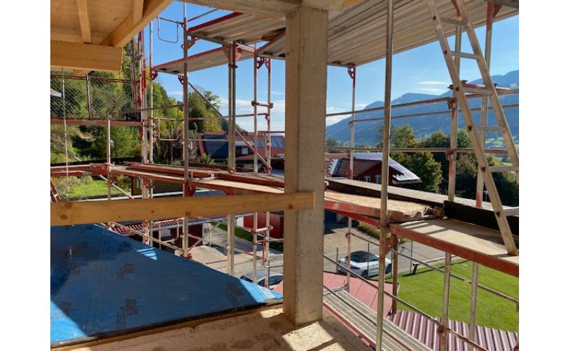 Blick zum Balkon